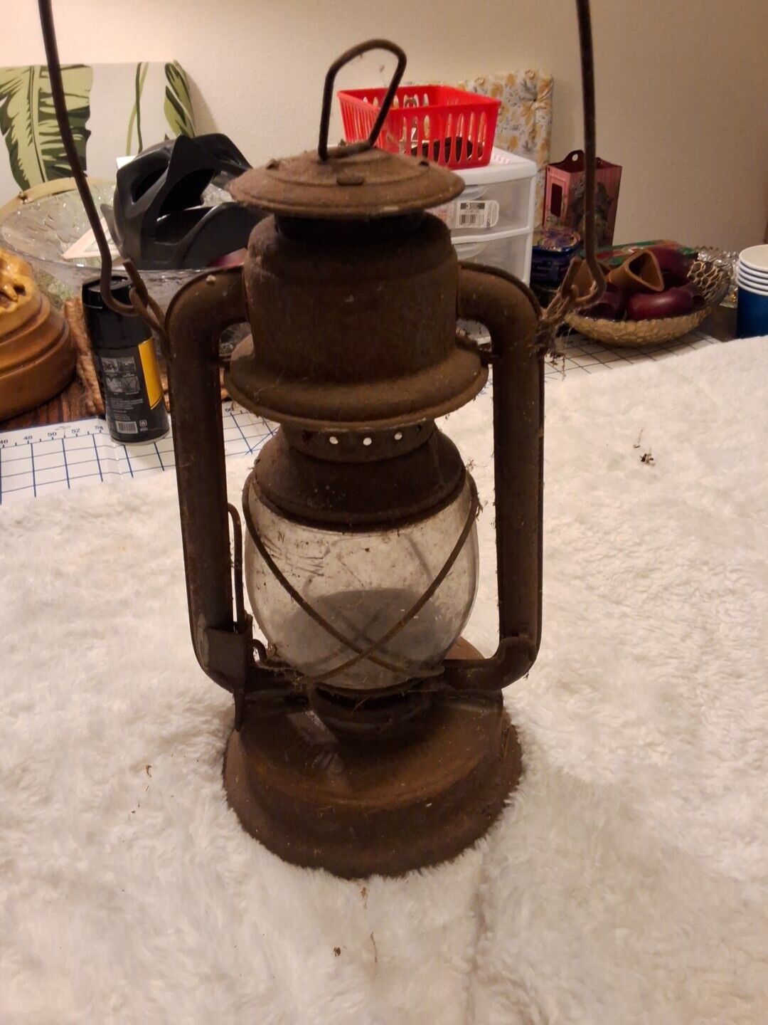 Vintage Old Iron  Kerosene Lamp Lantern Barn Find
