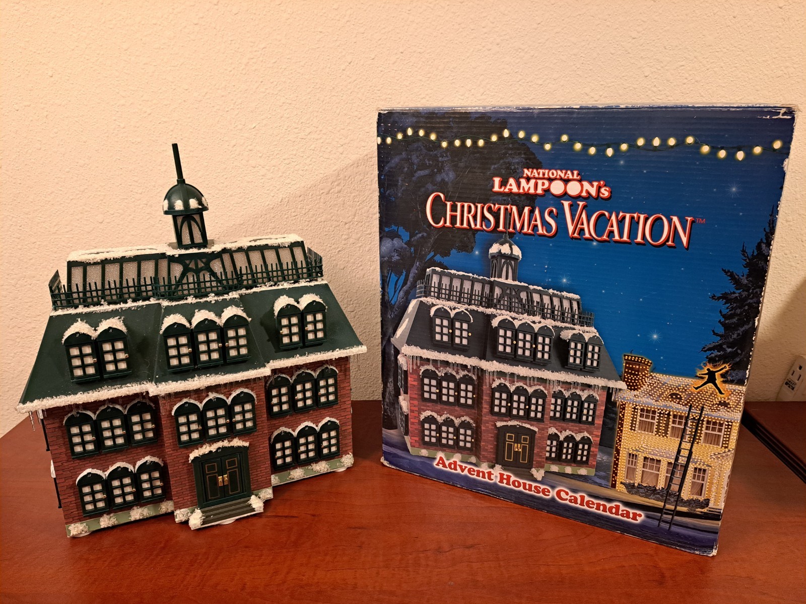 National Lampoon Christmas Vacation Advent House Calendar Lights Work RARE w Box National Lampoon Christmas Vacation Advent House Calendar Lights Work RARE w Box
