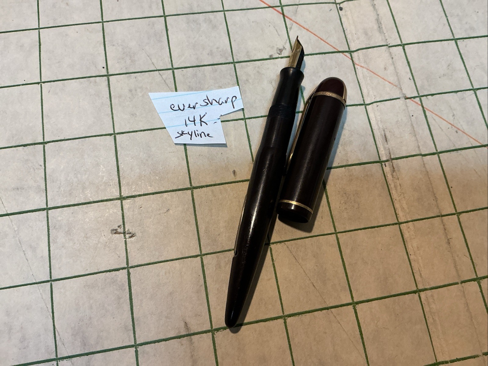 EVERSHARP SKYLINE FOUNTAIN PEN 14K GOLD NIB EVERSHARP SKYLINE FOUNTAIN PEN 14K GOLD NIB