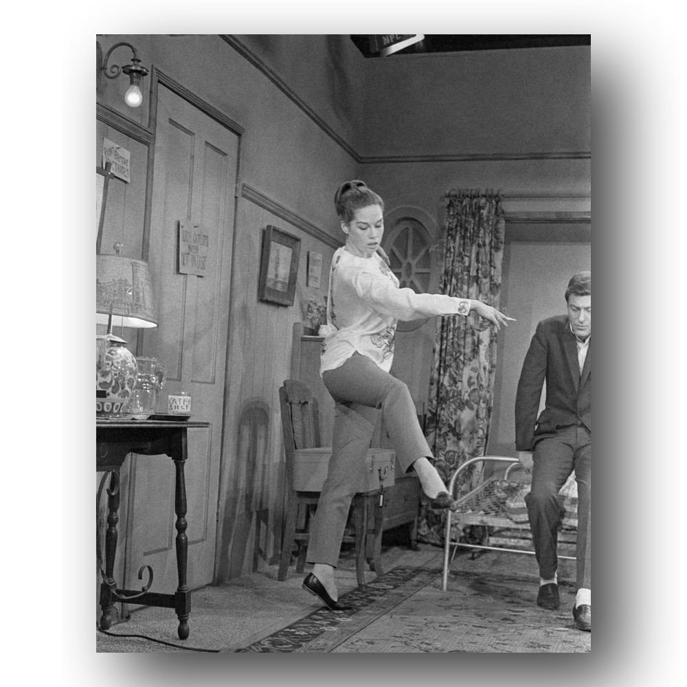 Mary Tyler Moore, Dick Van Dyke Photo 8x10 The Dick Van Dyke Show 1963 LA-11