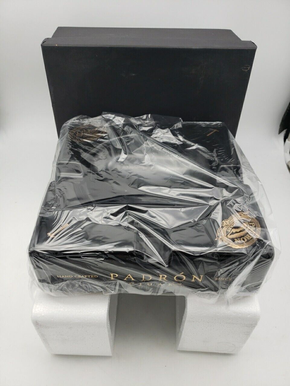 Padron Cigar Ashtray Black and Gold ~ New In Damaged Box