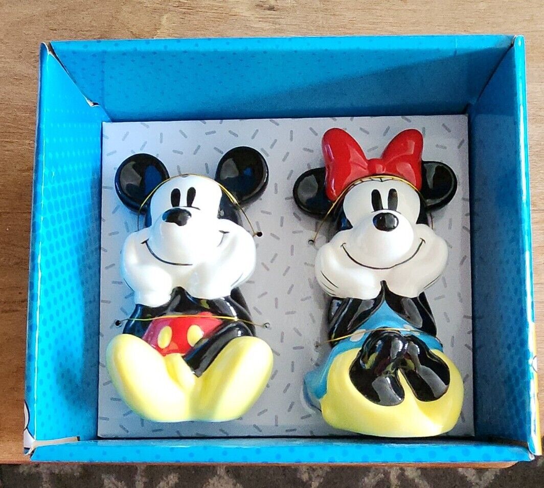 Disney Mickey Mouse and Friends Ceramic Salt Pepper Shakers Mickey & Minnie NIB