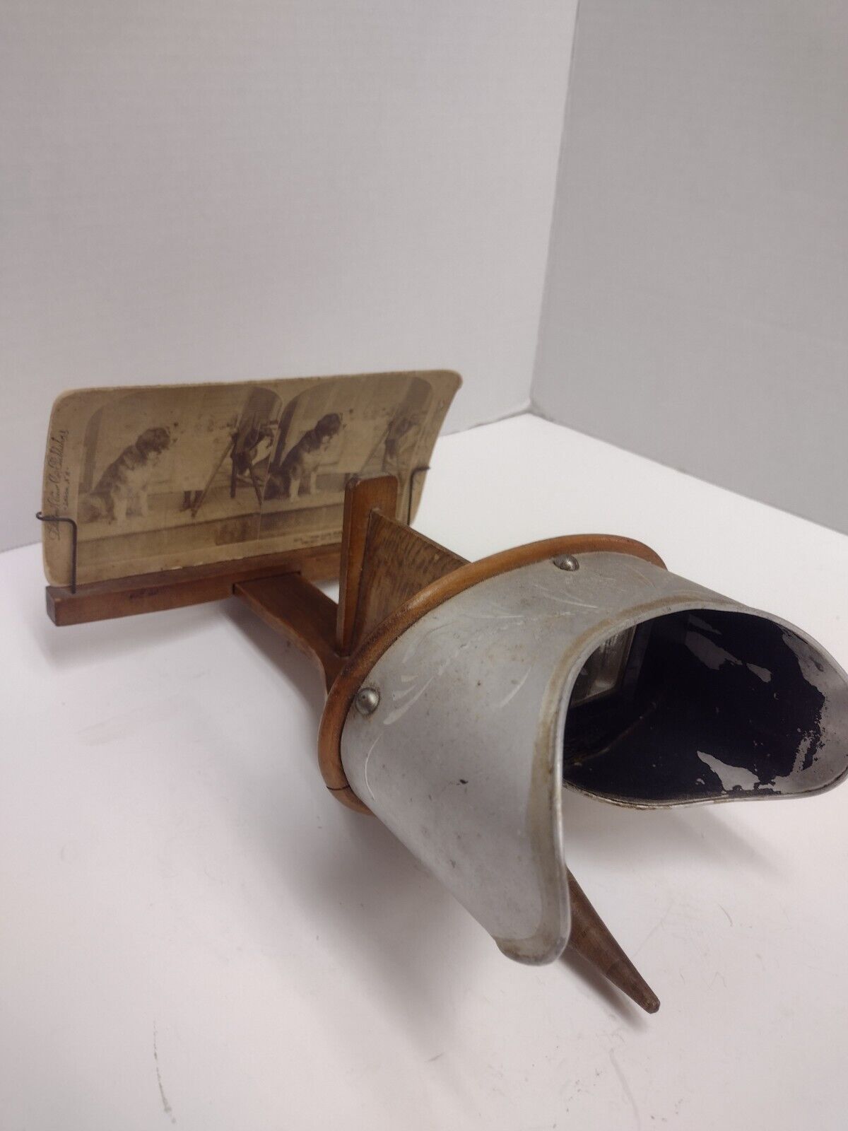 Antique Universal Photo Art Co. Stereoscope Viewer Plus Photo Cards USA 1883