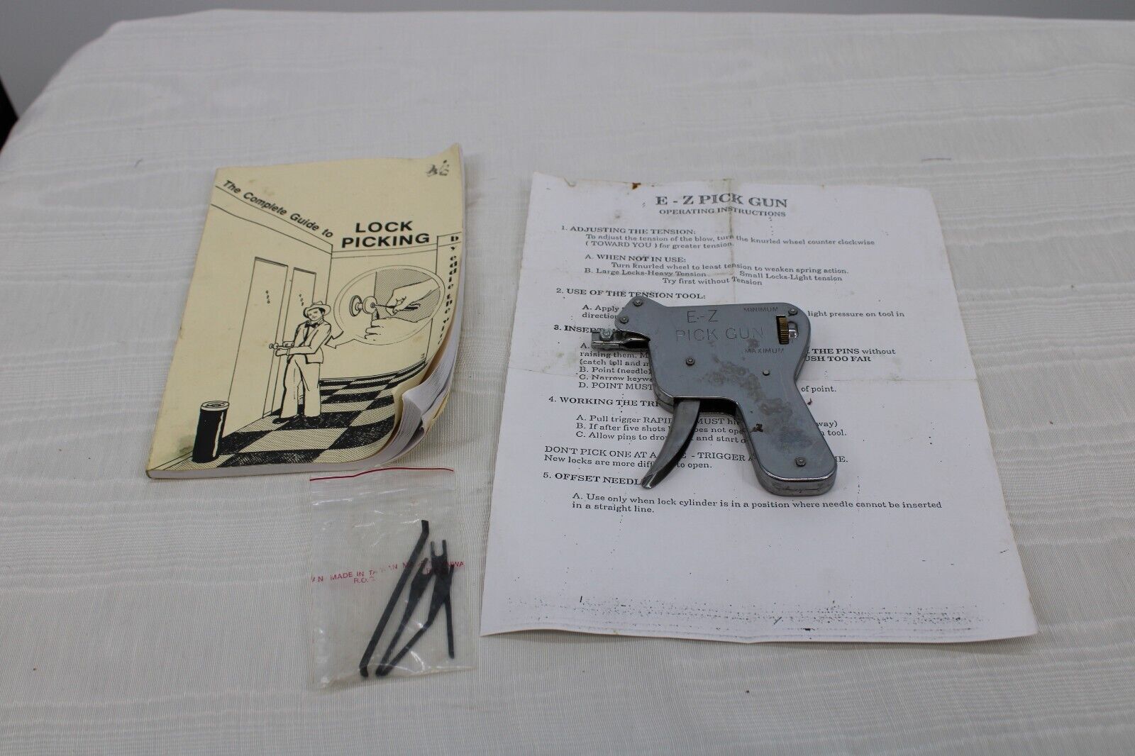 E-Z Pick Vintage Lock Pick Gun Hesse Majestic? W/ Complete Guide to Lock Picking
