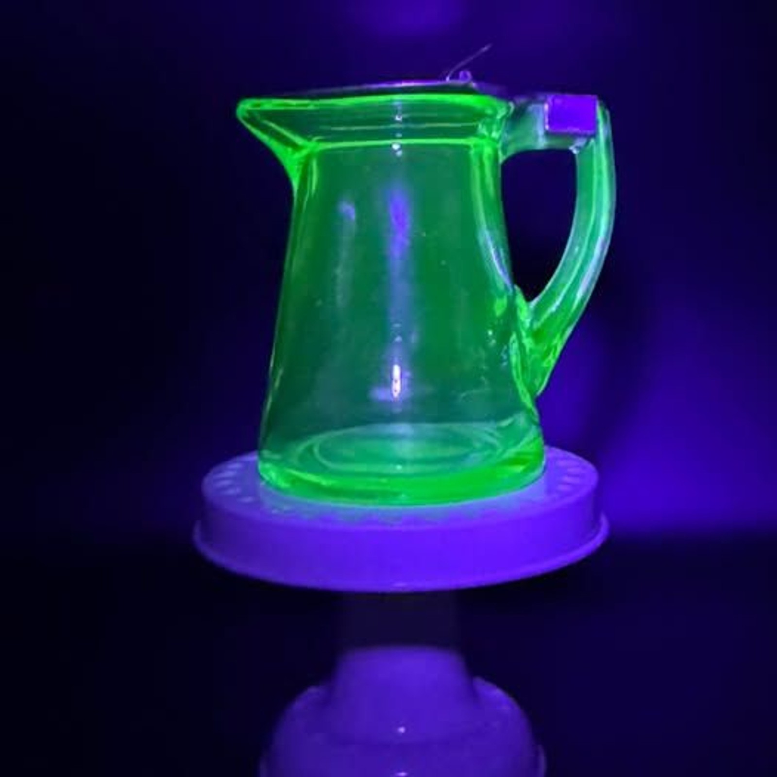 Antique Hazel Atlas Green Uranium Glass Syrup Pitcher / Dispenser with Metal Fli