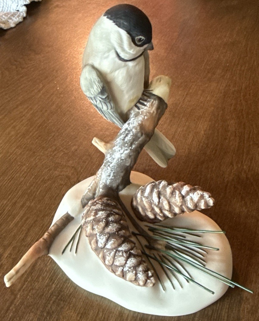 BOEHM Porcelain Chickadee On pine In Snow #40576 Made In U.S.A. Mint BOEHM Porcelain Chickadee On pine In Snow #40576 Made In U.S.A. Mint