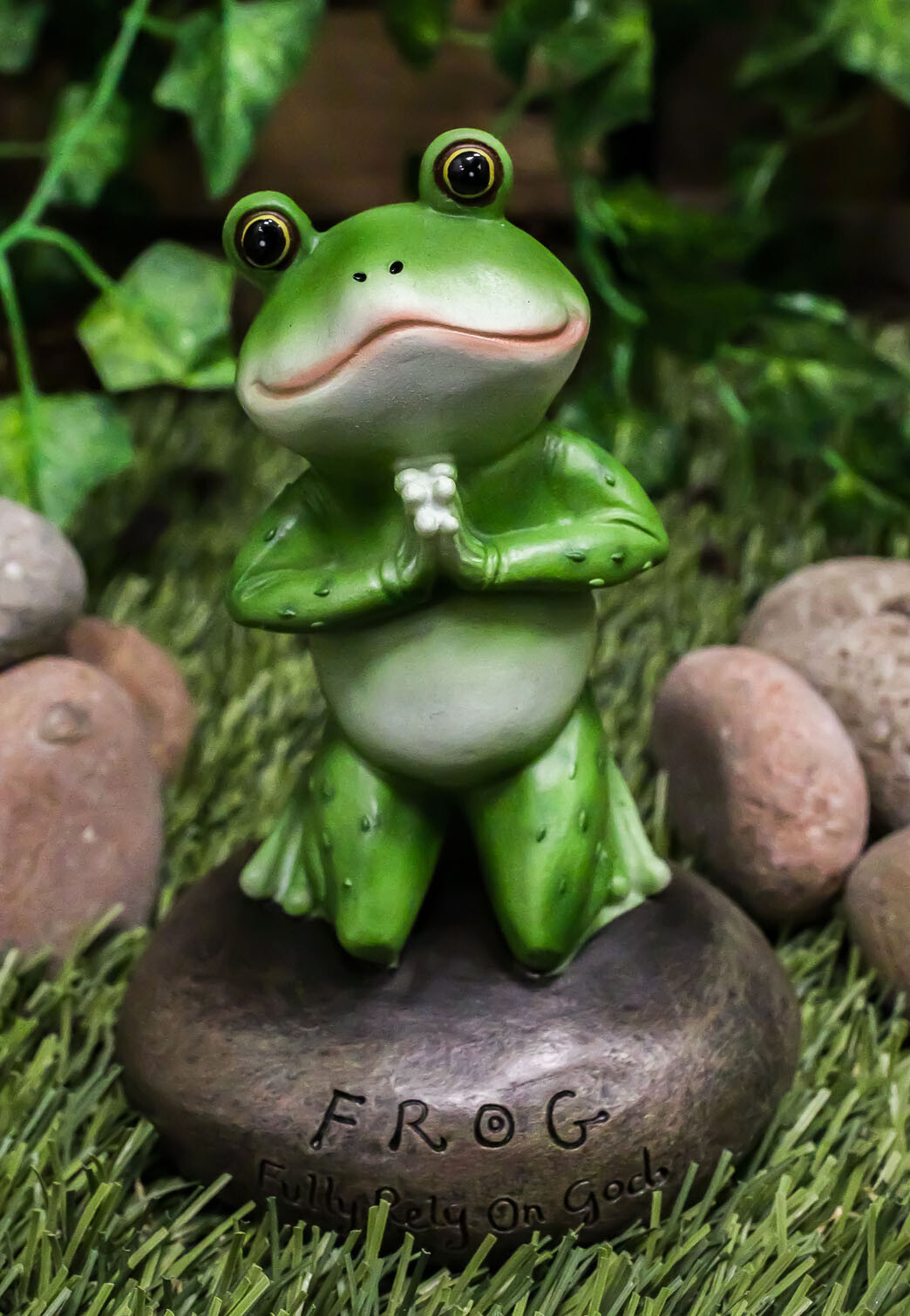 Inspirational Cute Praying Frog On Rock Statue By DWK | Novelty Collectible Inspirational Cute Praying Frog On Rock Statue By DWK | Novelty Collectible