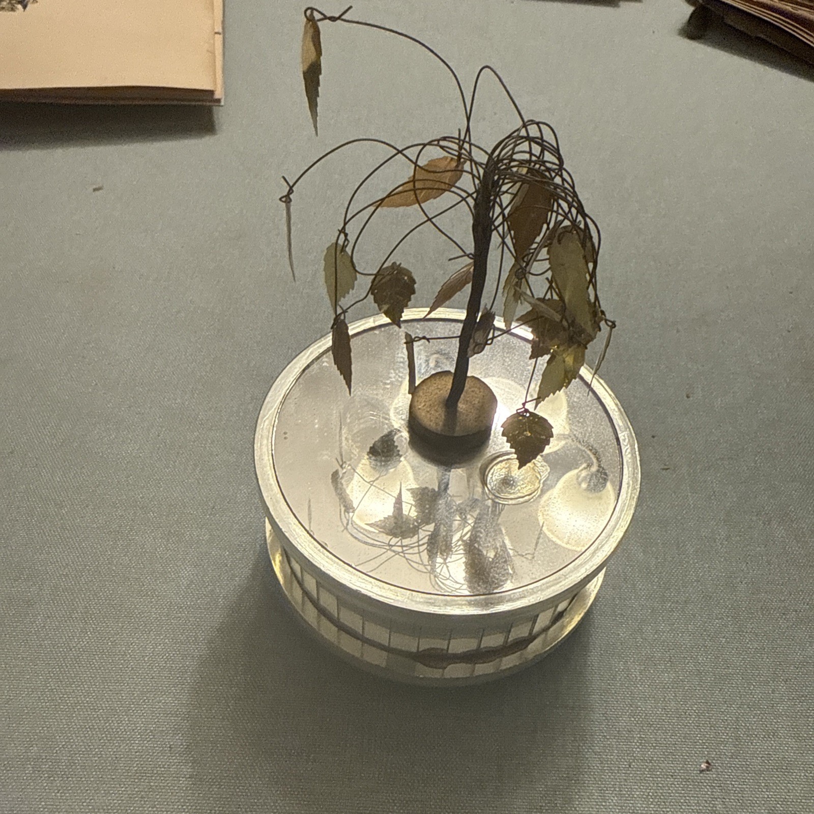 Vtg Enesco music box gold tree mirrored base FOR PARTS Greensleeves Taiwan
