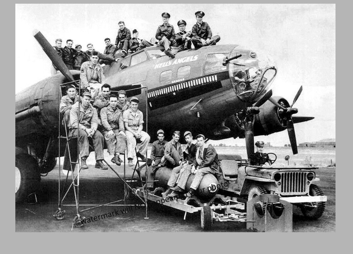 1943 B-17 Bomber PHOTO Hell\'s Angels World War 2 303rd Bomber Group Crew B17F 1943 B-17 Bomber PHOTO Hell\'s Angels World War 2 303rd Bomber Group Crew B17F