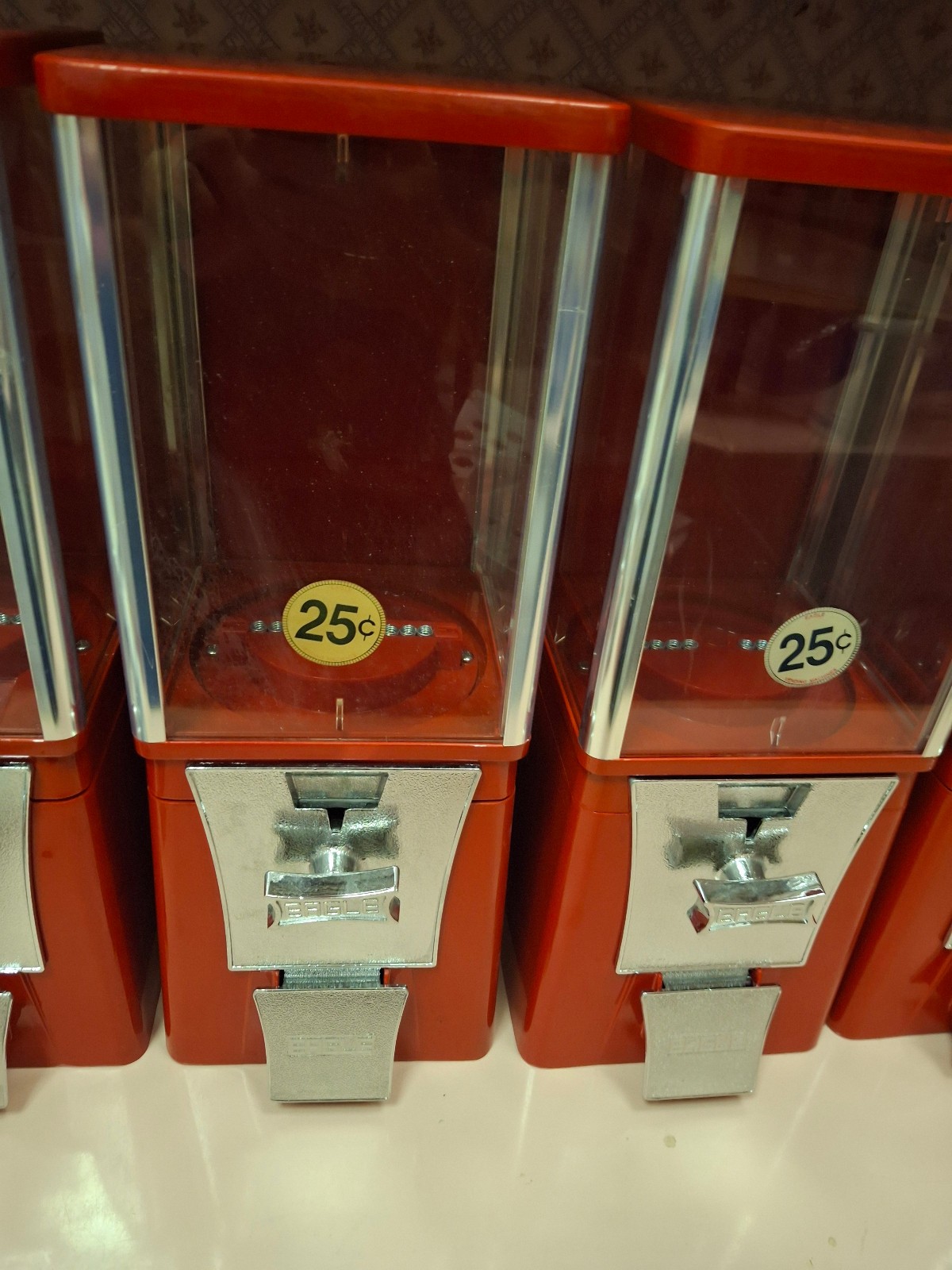 Eagle Candy Gumball Machine 25 cents works perfect