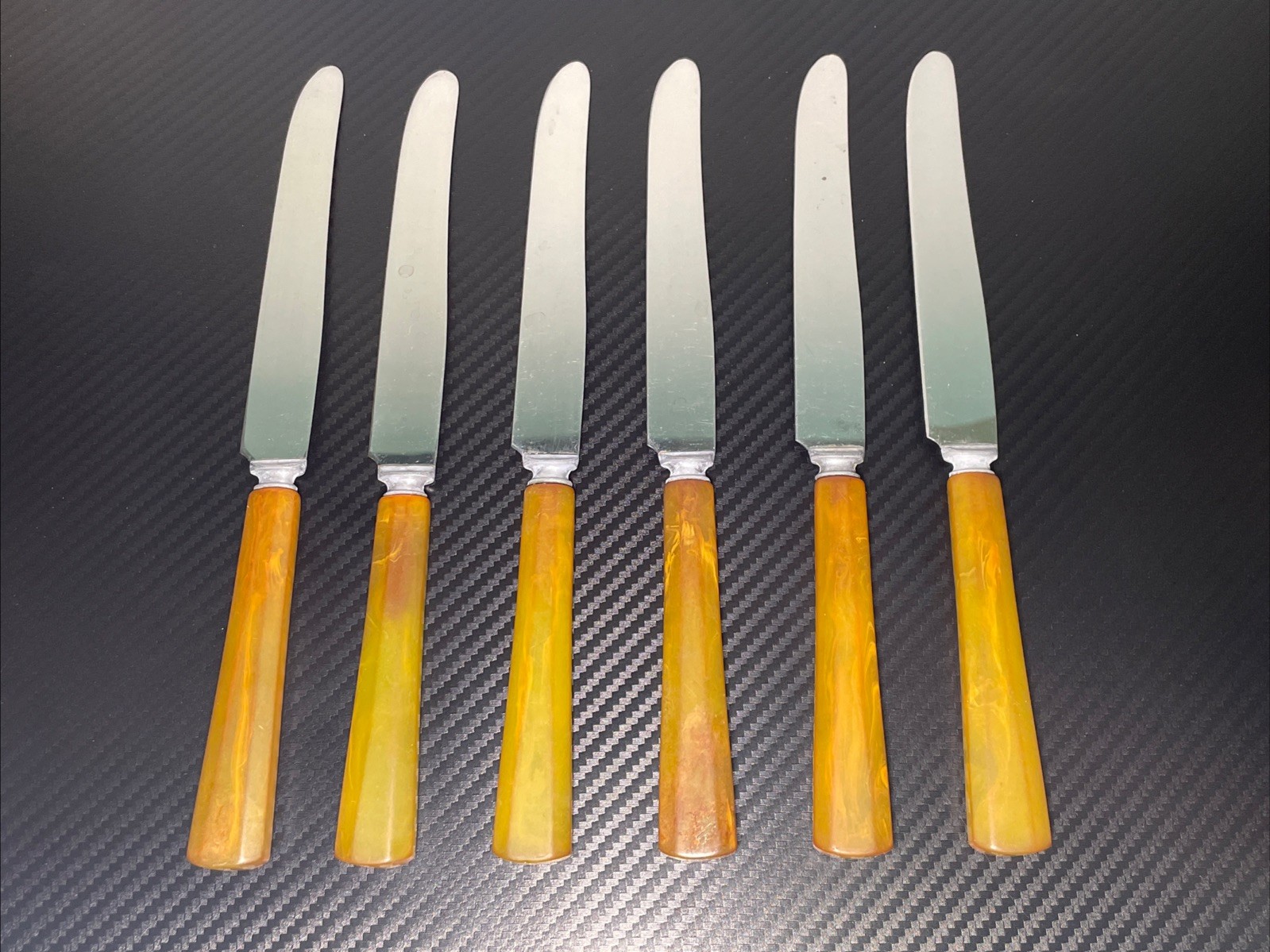 Set Of 6 VTG MCM Butterscotch Olive Swirl Bakelite Dinner Knives 9” GSC Co.