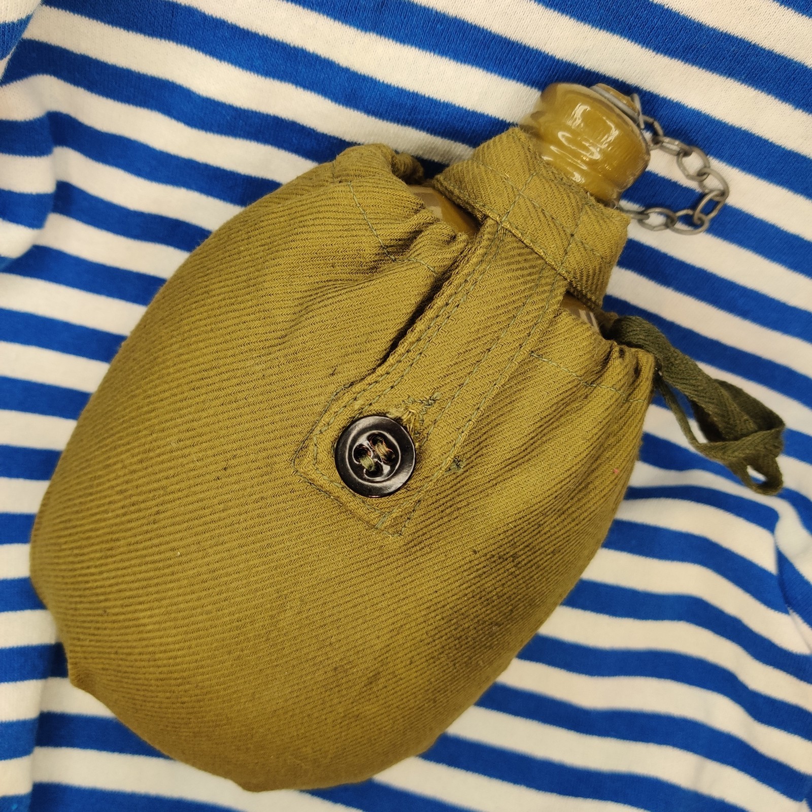 Soviet army water flask with a cover, NEW() (USSR, 1980s)