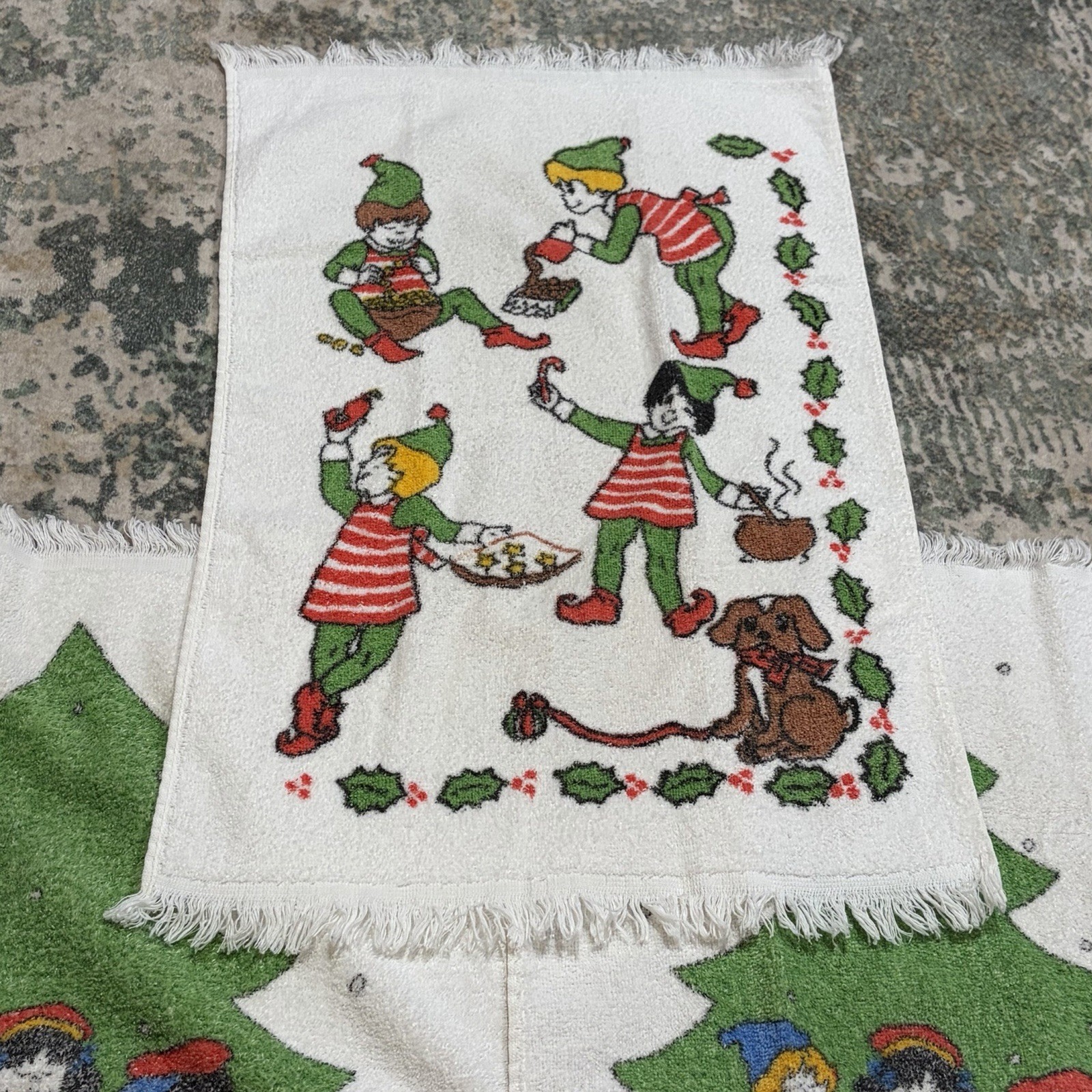 Vintage Cannon Christmas Kitchen Towels Fringed Terry Cloth Set 3 Carolers Elves