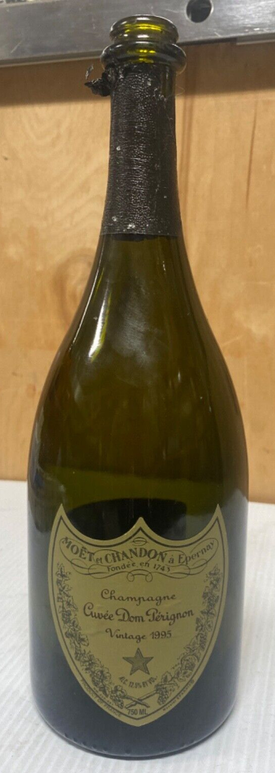 VINTAGE Dom Perignon Glass Bottle 1995 ***EMPTY*** (C5-2Q2470