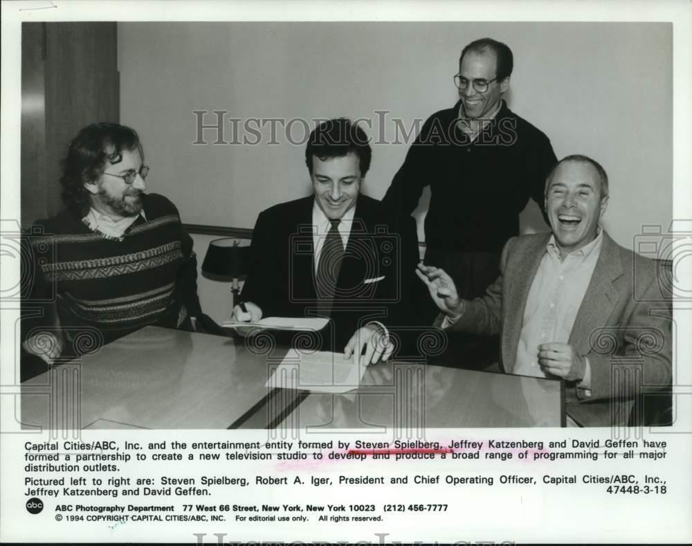 1994 Press Photo Capital Cities/ABC. Inc. & Steven Spielberg Company at Meeting