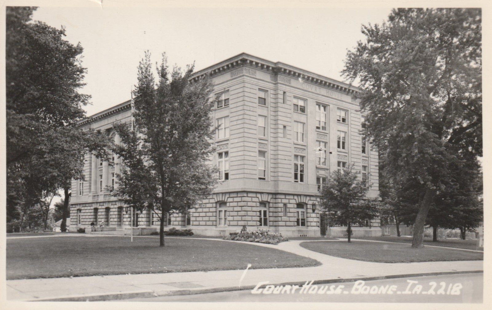 Vintage Postcard Court House Boone Iowa IA RPPC Hamilton Photo Co Ames c1948