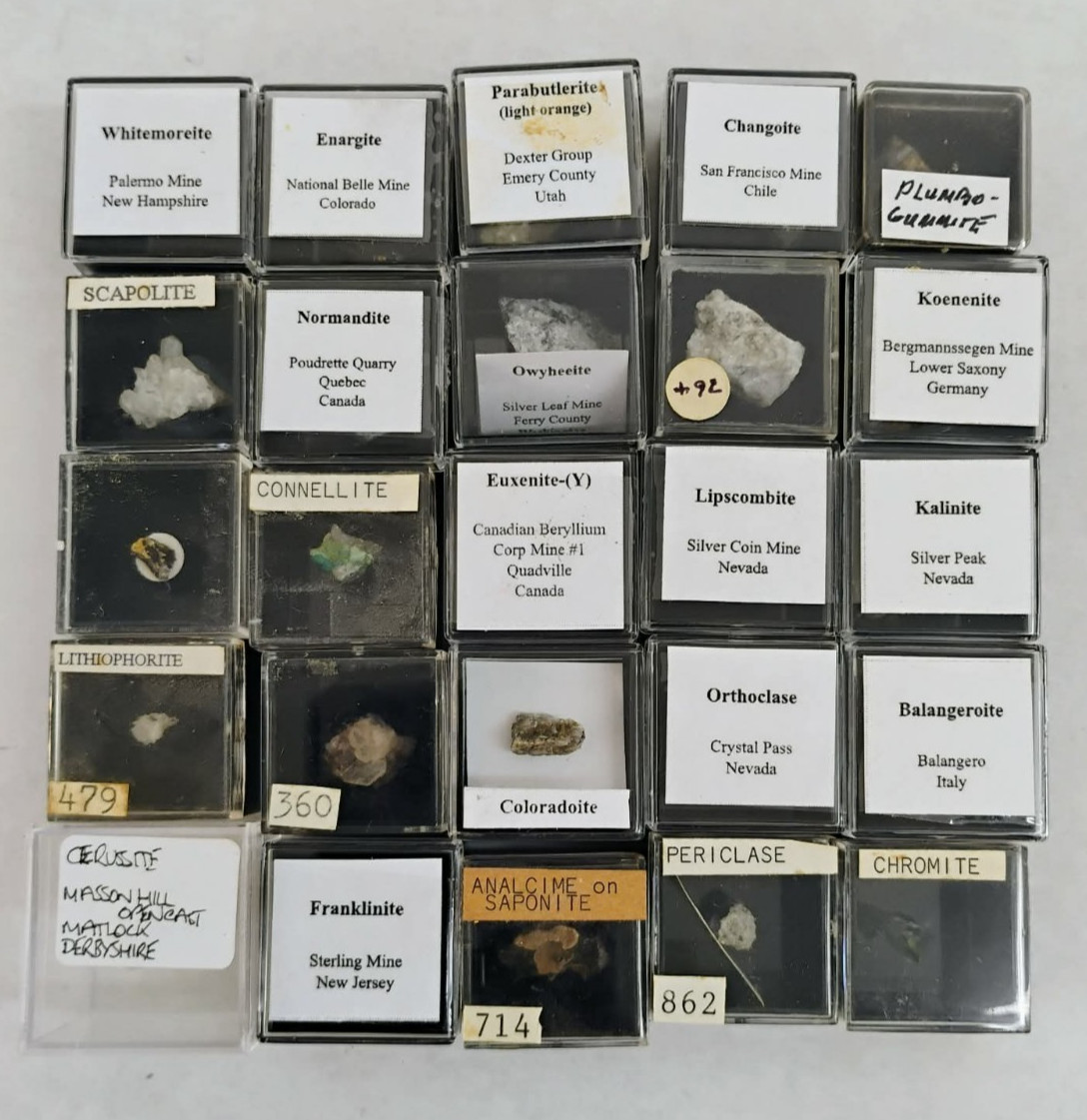 25 piece Rare Systematic Old Stock  Mineral Collection