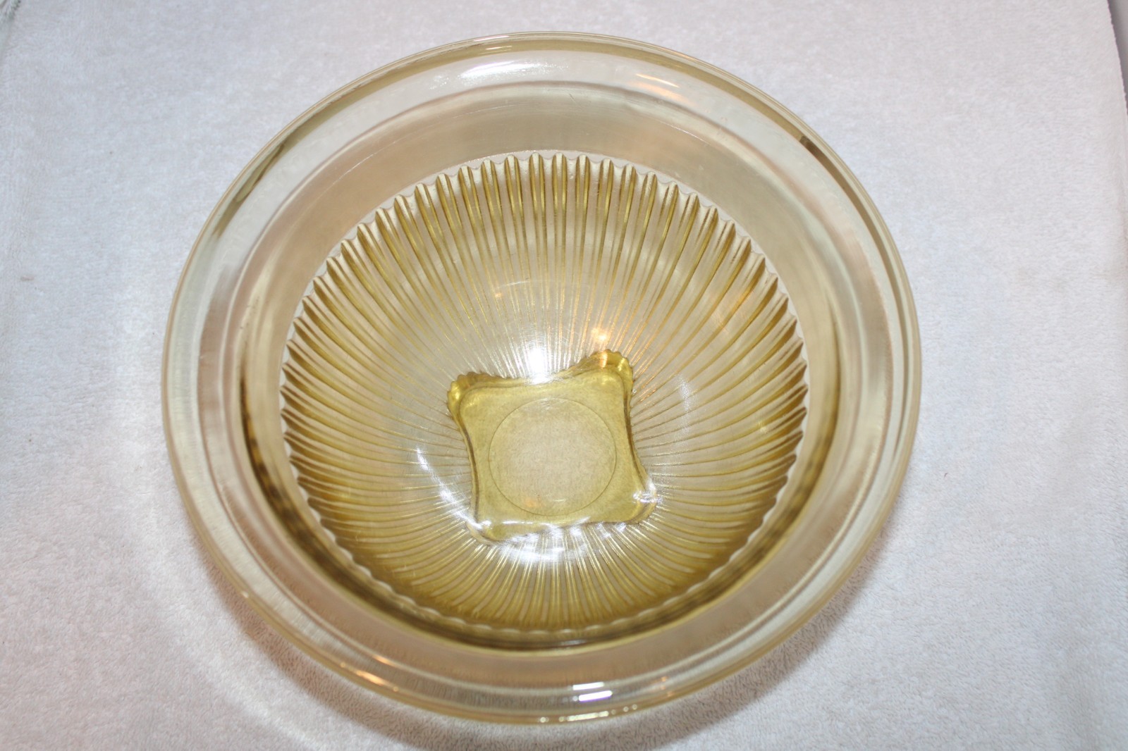 Federal Glass Yellow Vertical Ribbed Rolled Rim Mixing Bowl, 2 Qt. Federal Glass Yellow Vertical Ribbed Rolled Rim Mixing Bowl, 2 Qt.