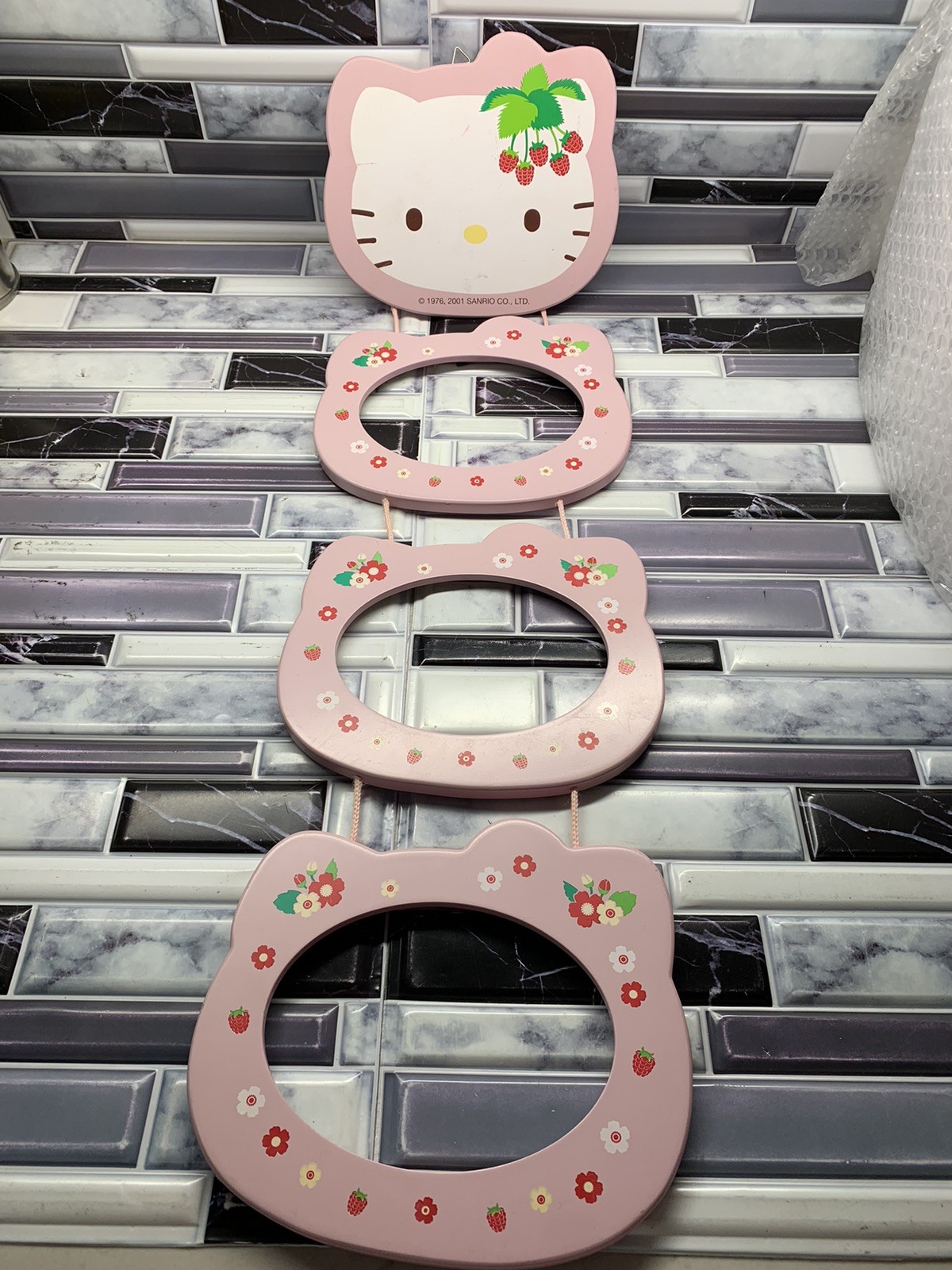 Vintage 2001 Sanrio Hello Kitty Pink Y2K Hanging Picture Frames