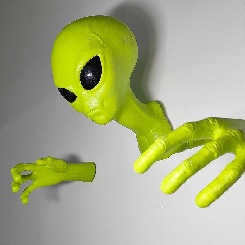 Green Alien UFO Visitor 51 Area Study Living Room Wall Hanging Ornamen