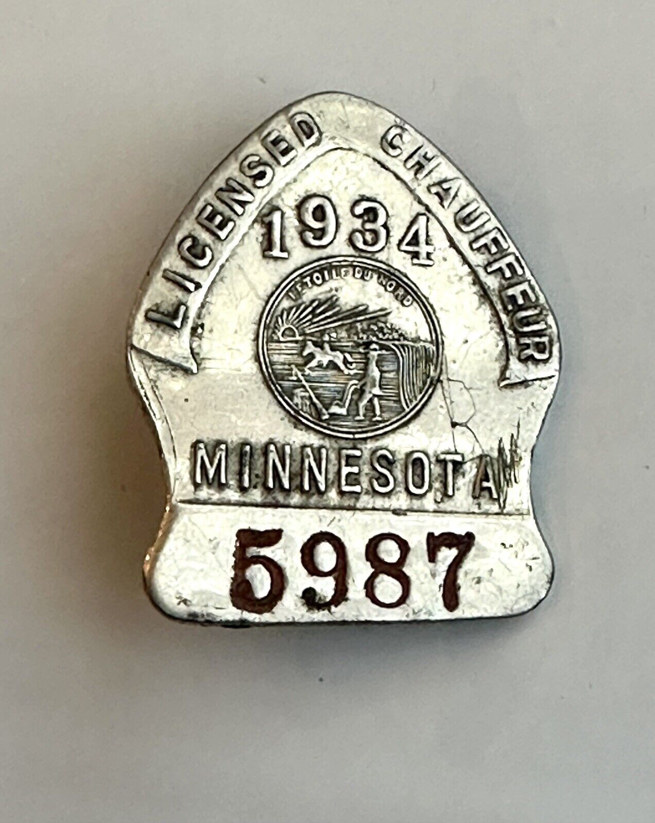 1934 Minnesota Chauffer License Badge Pin Back #5987 Red Numbers Vintage