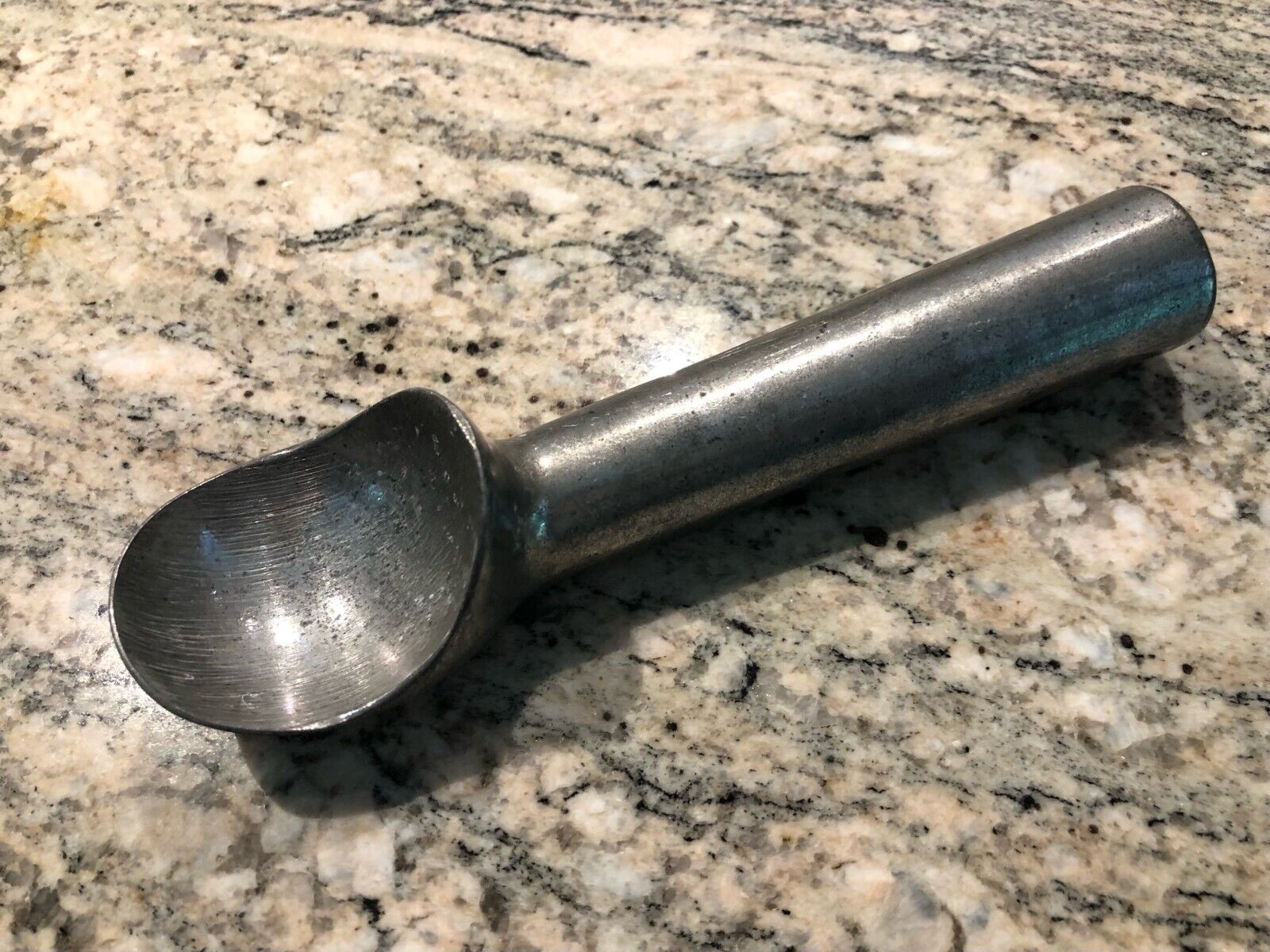 Retired PAMPERED CHEF Aluminum Liquid Filled Ice Cream Scoop - Works well NICE