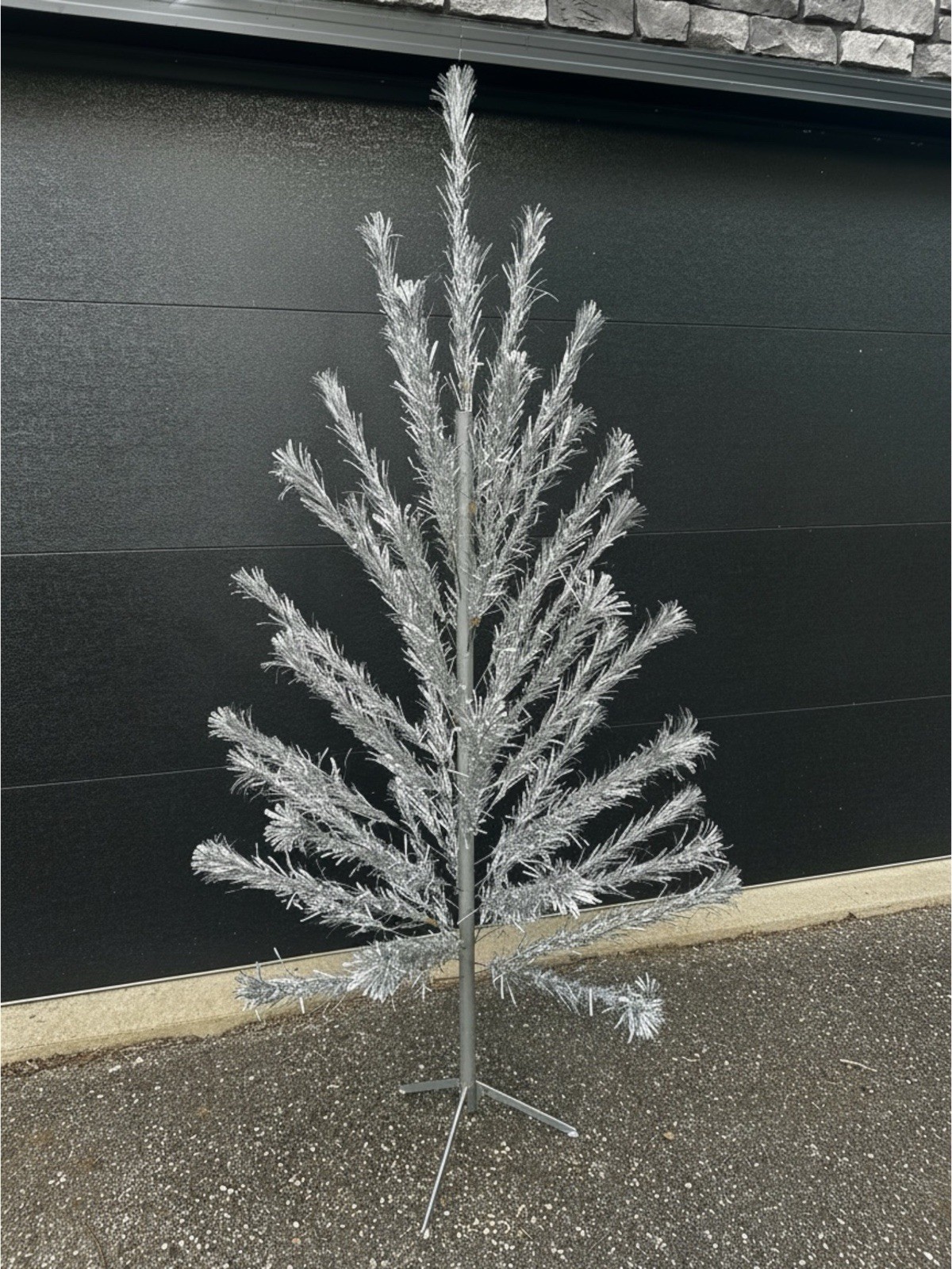 Vintage PECO 1622 6\' Silver Aluminum 46 Branch Christmas Tree Pom Pom MCM Retro