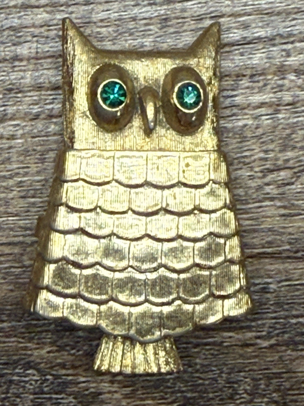 Vintage Avon Gold Owl Brooch / Pin ~ Solid Compact with Green Rhinestone Eyes