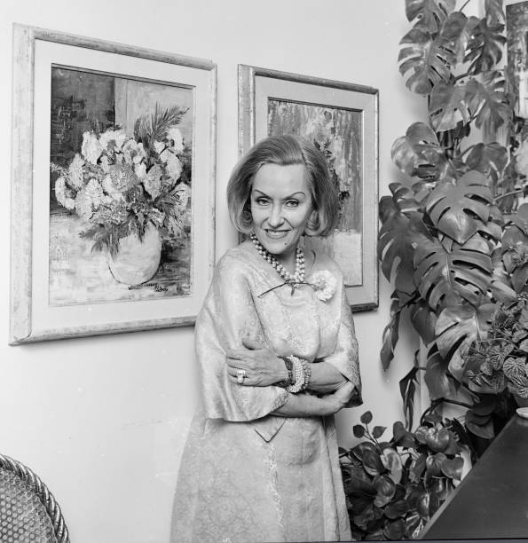 Actress Gloria Swanson At Her Home In New York 1965 OLD PHOTO 5