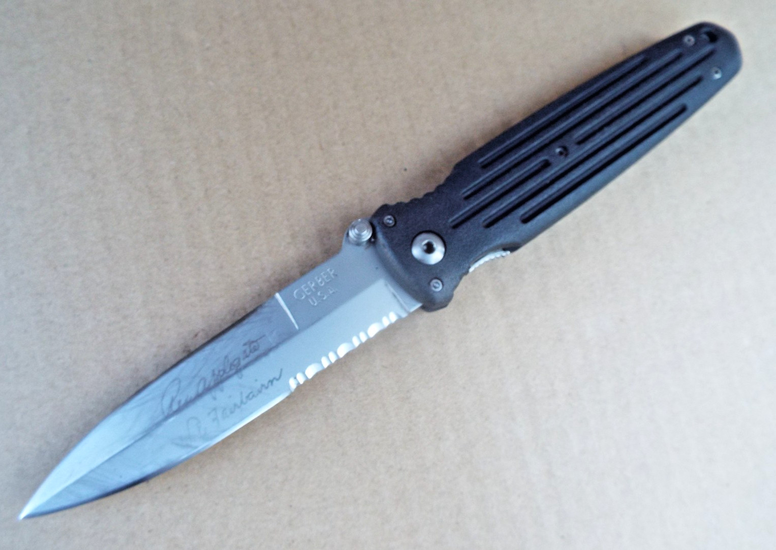 Vintage Gerber Combat Folder Applegate & Fairbairn Gerber Knives USA Vintage Gerber Combat Folder Applegate & Fairbairn Gerber Knives USA
