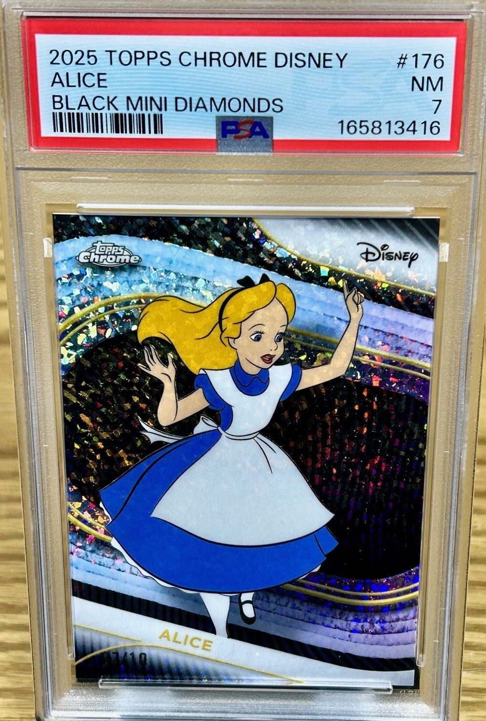 2025 Topps Chrome Disney Alice Black Mini Diamonds 07/10 PSA 7 2025 Topps Chrome Disney Alice Black Mini Diamonds 07/10 PSA 7