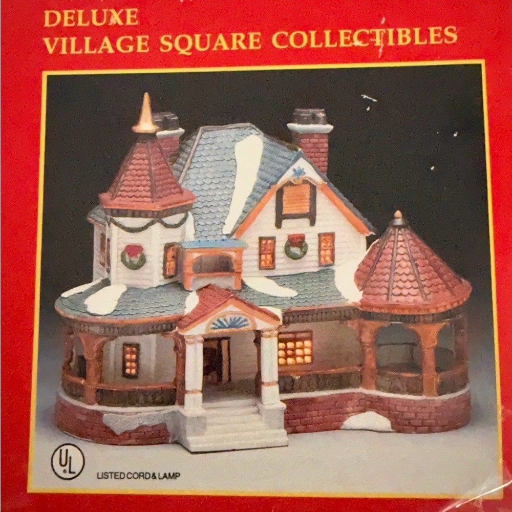 Vintage Lemax -Lighted Christmas Village - Deluxe Village Square Collectibles
