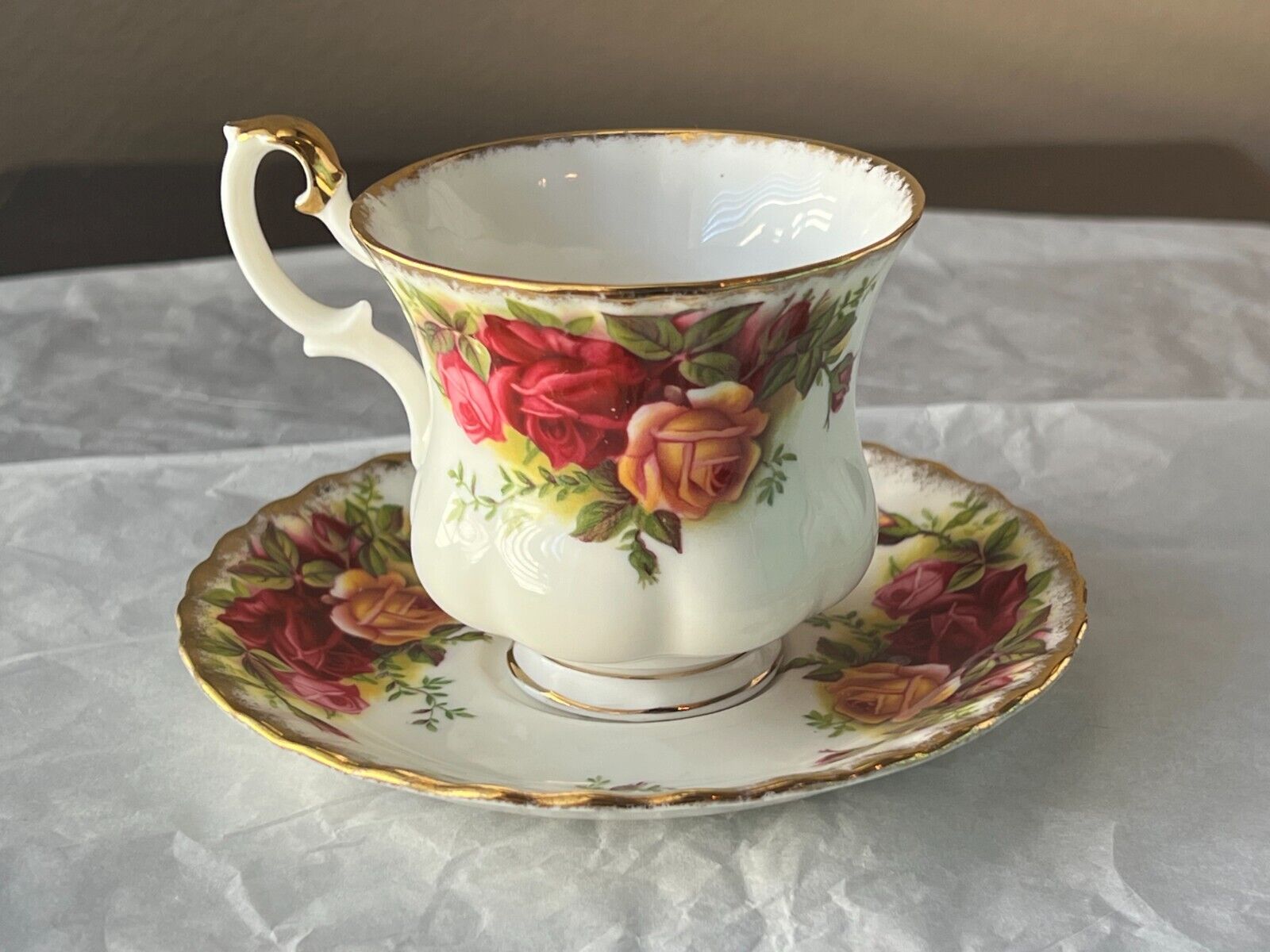 Royal Albert Old Country Roses demitasse teacup & saucer MAX2167
