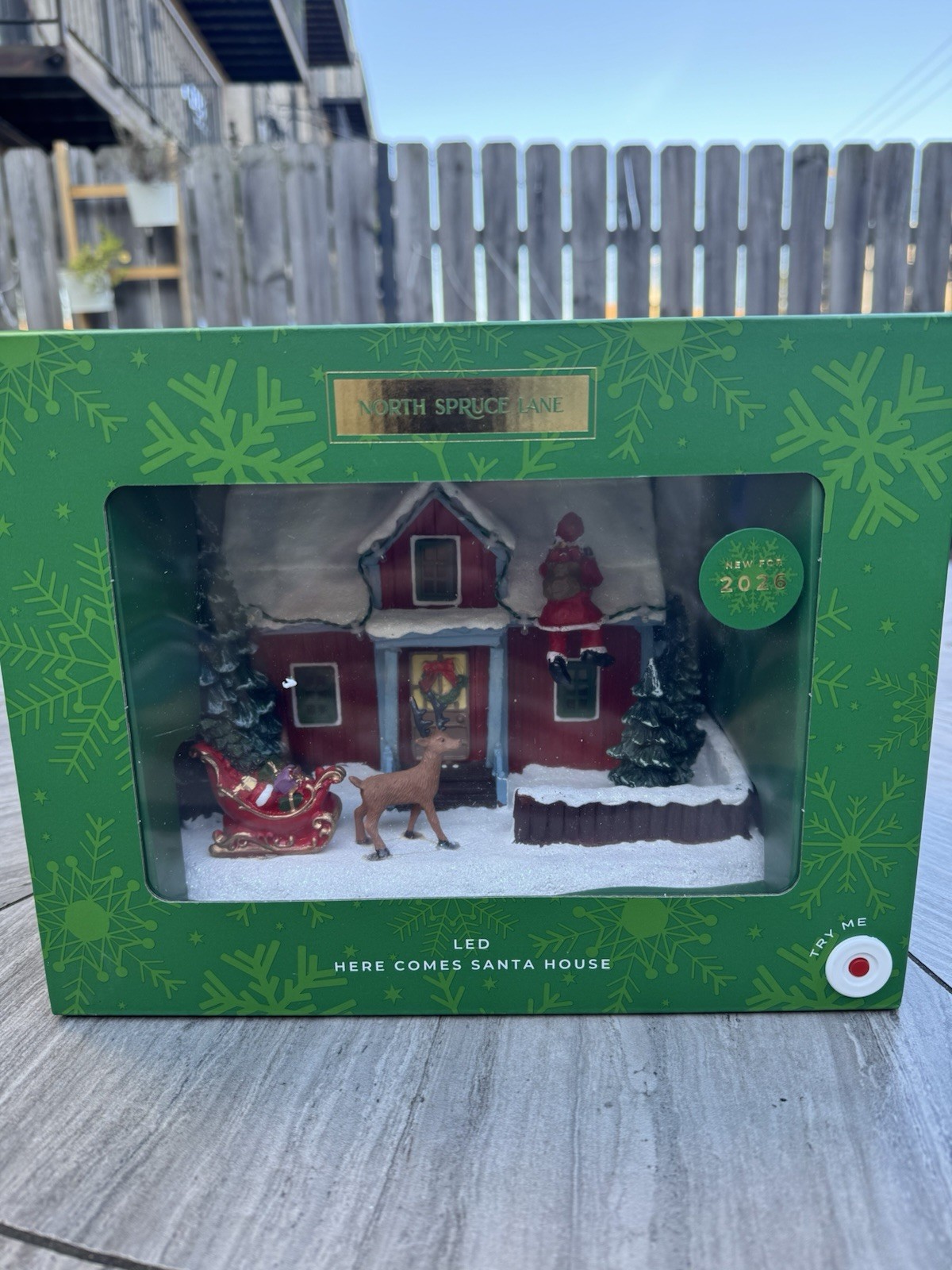 North Spruce Lane Here Comes Santa House LED Christmas Village No 29 NIB