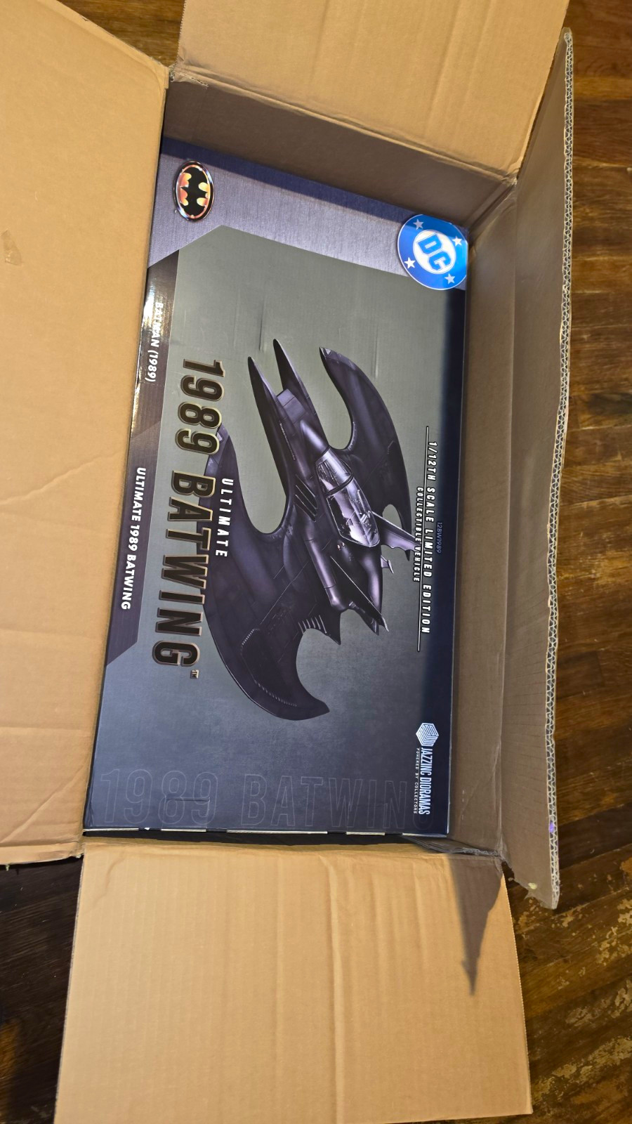 Jazzinc Dioramas 1989 Batwing 1:12 Batman Figure And Display Stand