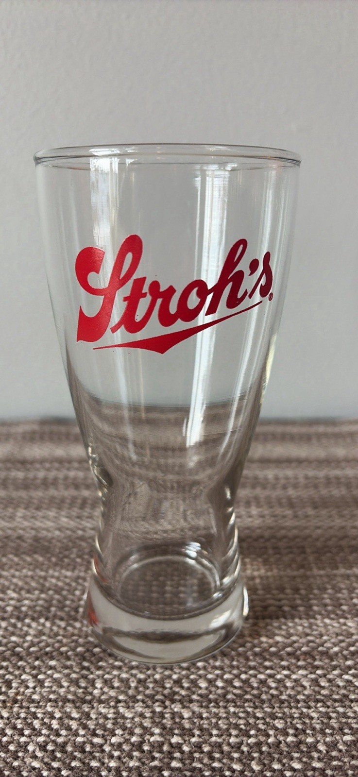 Vintage Stroh\'s Beer Advertising Barware Glass Pilsner Red Logo