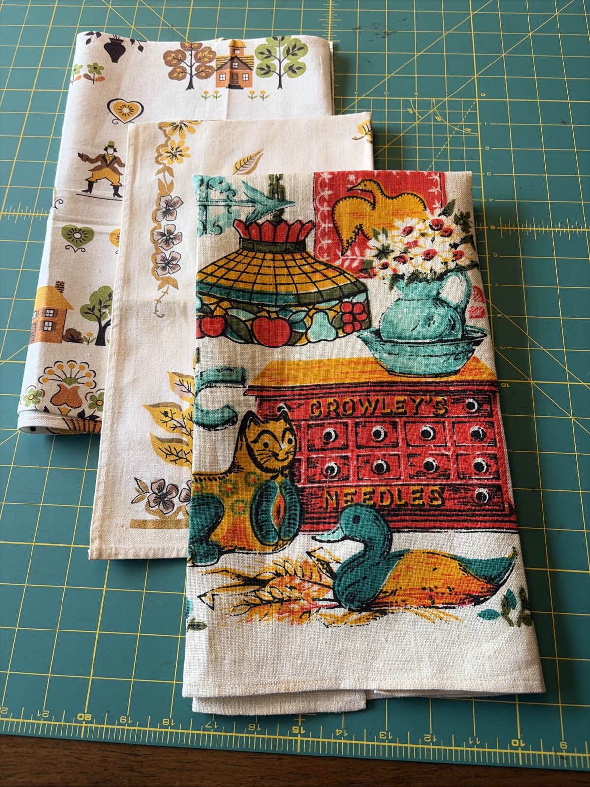 1950s vintage lot 3 UNUSED NEW linen cotton kitchen tea towels flower Penn Dutch