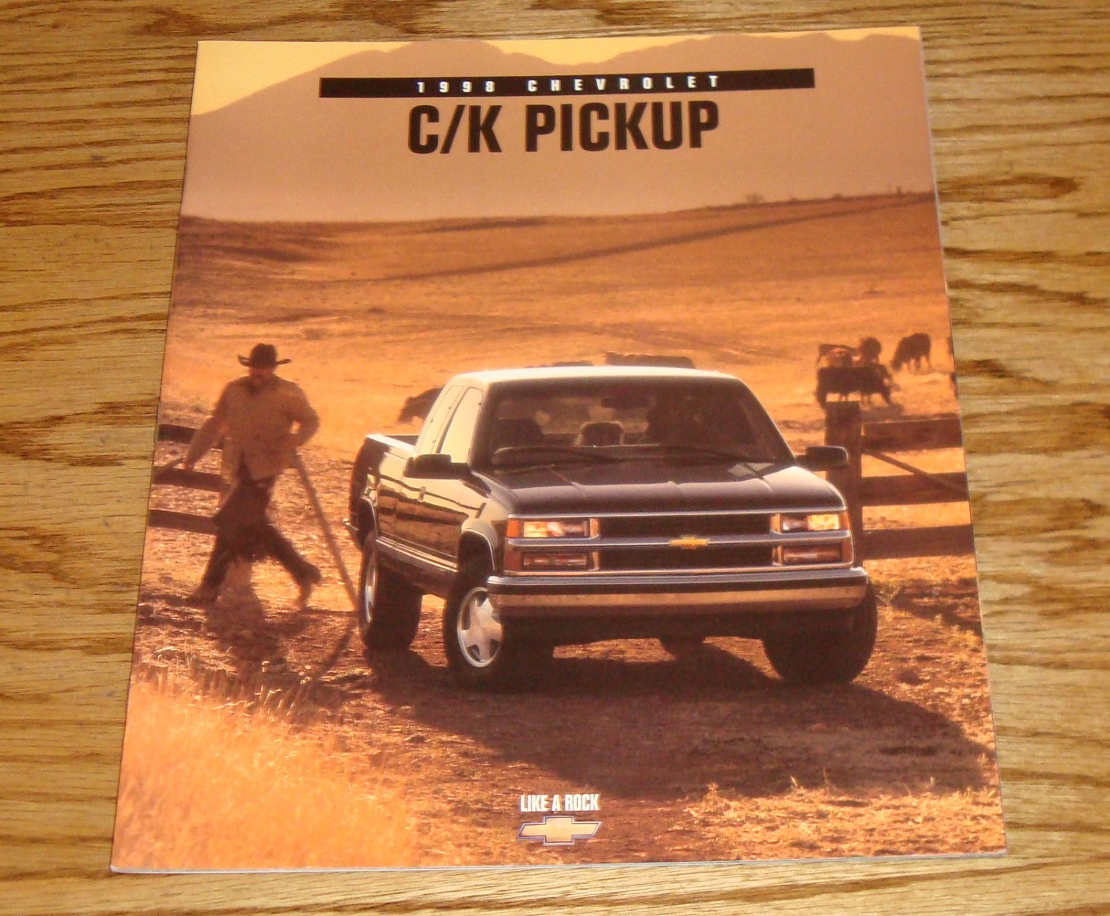 Original 1998 Chevrolet C/K Pickup Truck Sales Brochure 98 Chevy Silverado