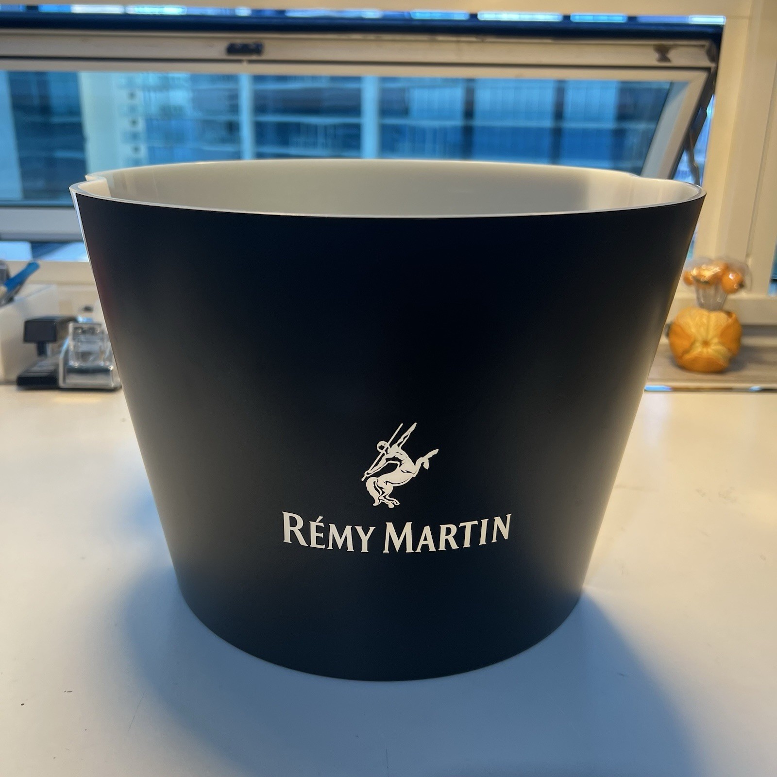 Official Rémy Martin LED Light Up Ice Bucket Champagne Wine Cooler Barware New