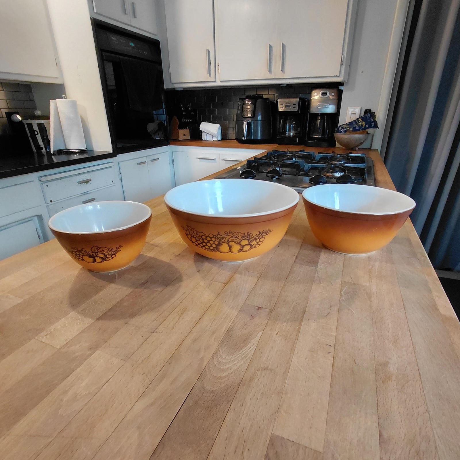 Old Orchard/Butterscotch Fade Nesting Bowls set of 3 #401, #402 & #403 Old Orchard/Butterscotch Fade Nesting Bowls set of 3 #401, #402 & #403