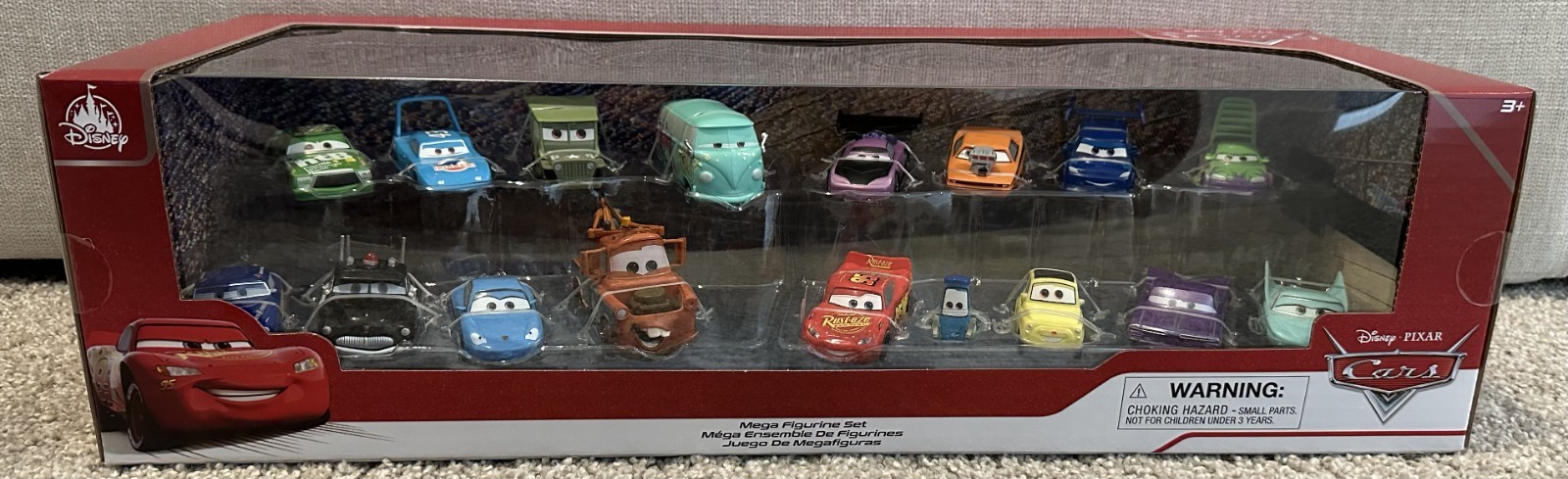 Disney Parks Cars Mega Figurine 17 Pc Set New Lightning McQueen Mater