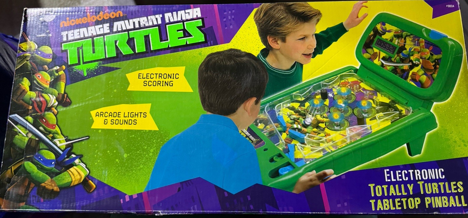 2013 Nickelodeon TMNT Ninja Turtles Tabletop Pinball Game NIB