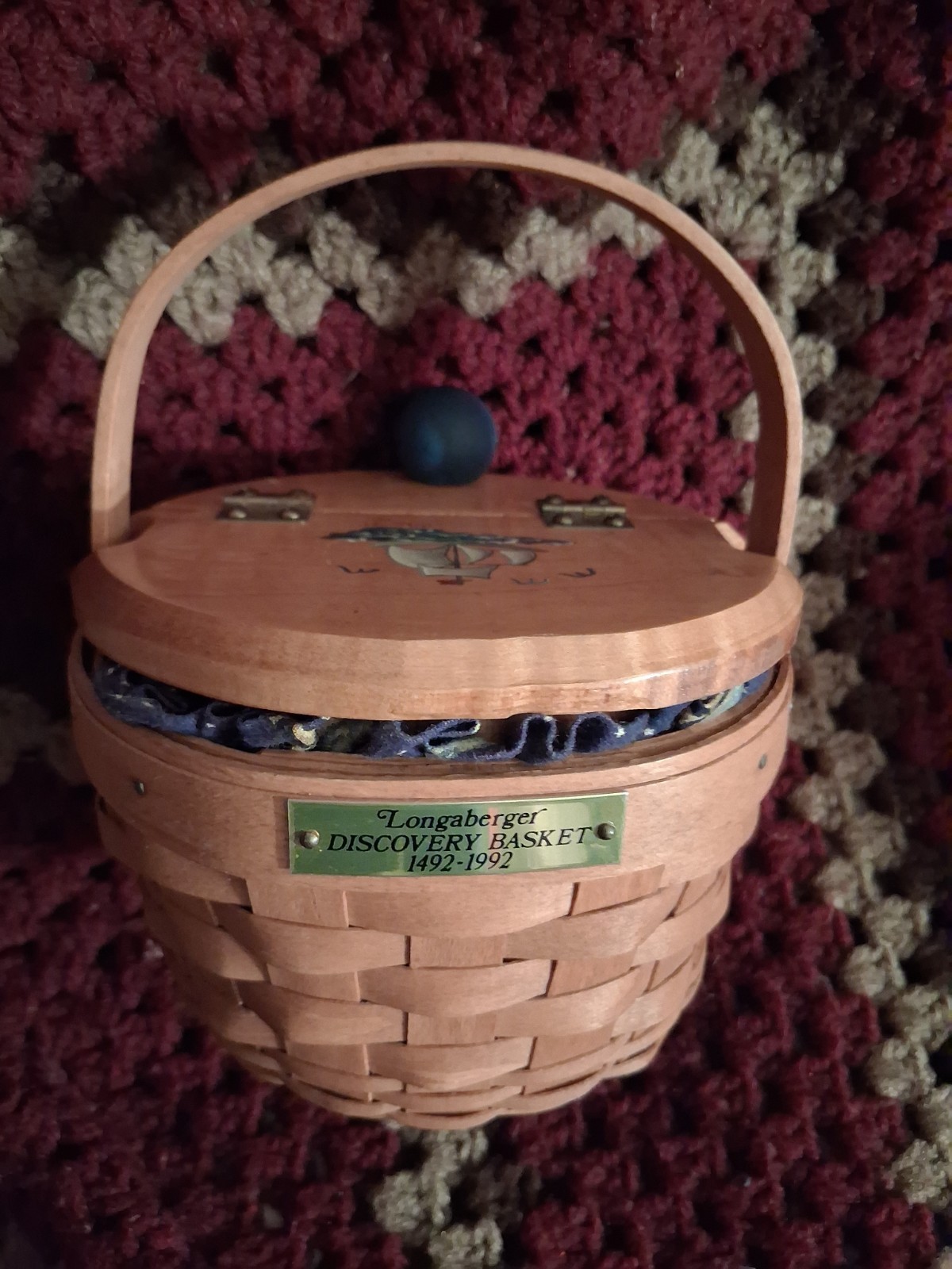 Longaberger 1992 Discovery Basket with Painted Hinged Lid  Cloth Liner & Insert