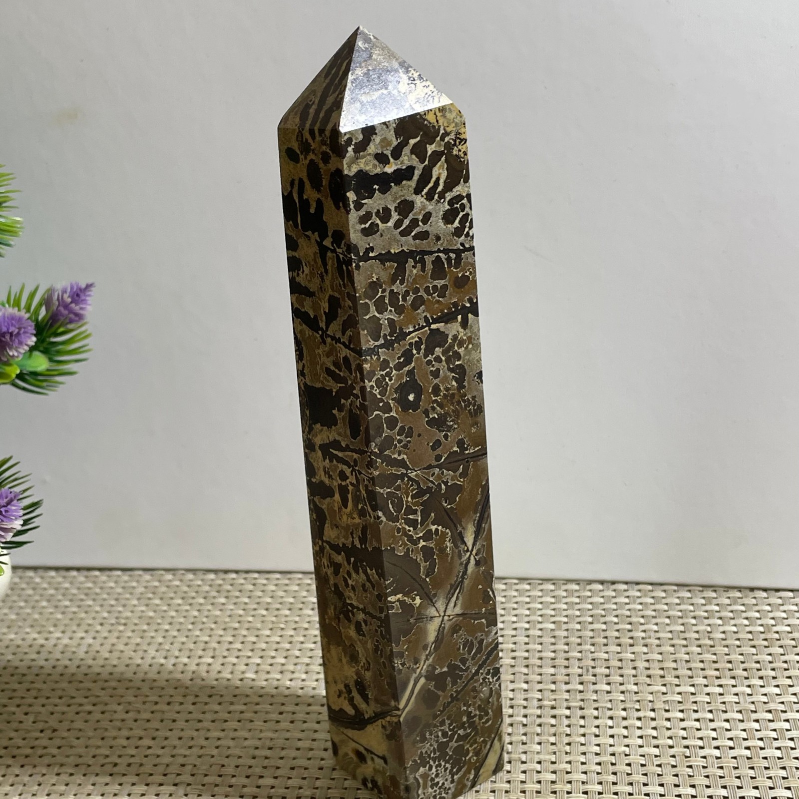 538g Natural Chinese Painting Stone Quartz Crystal Carving pillar surface rough