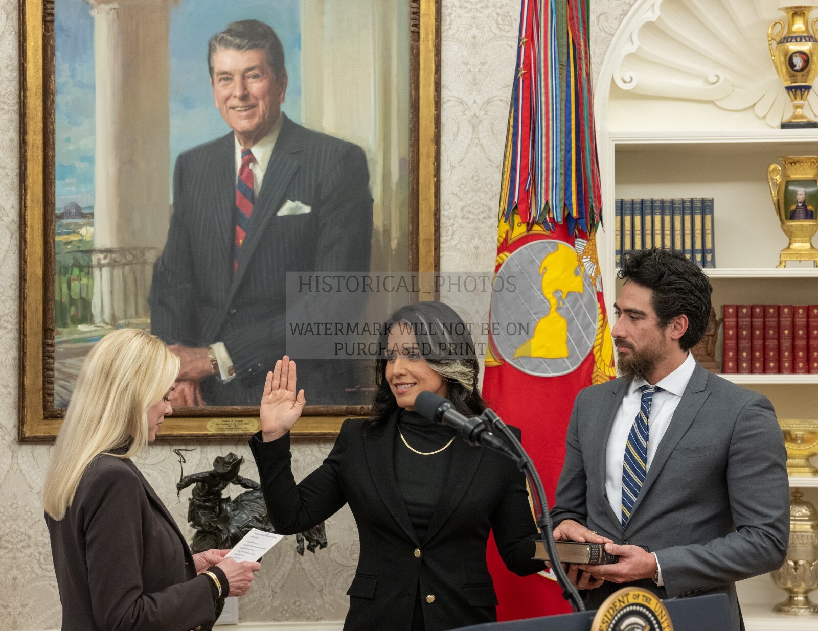 TULSI GABBARD BEING SWORN IN AS DIRECTOR OF NATIONAL INTELIGENCE 8.5X11 PHOTO