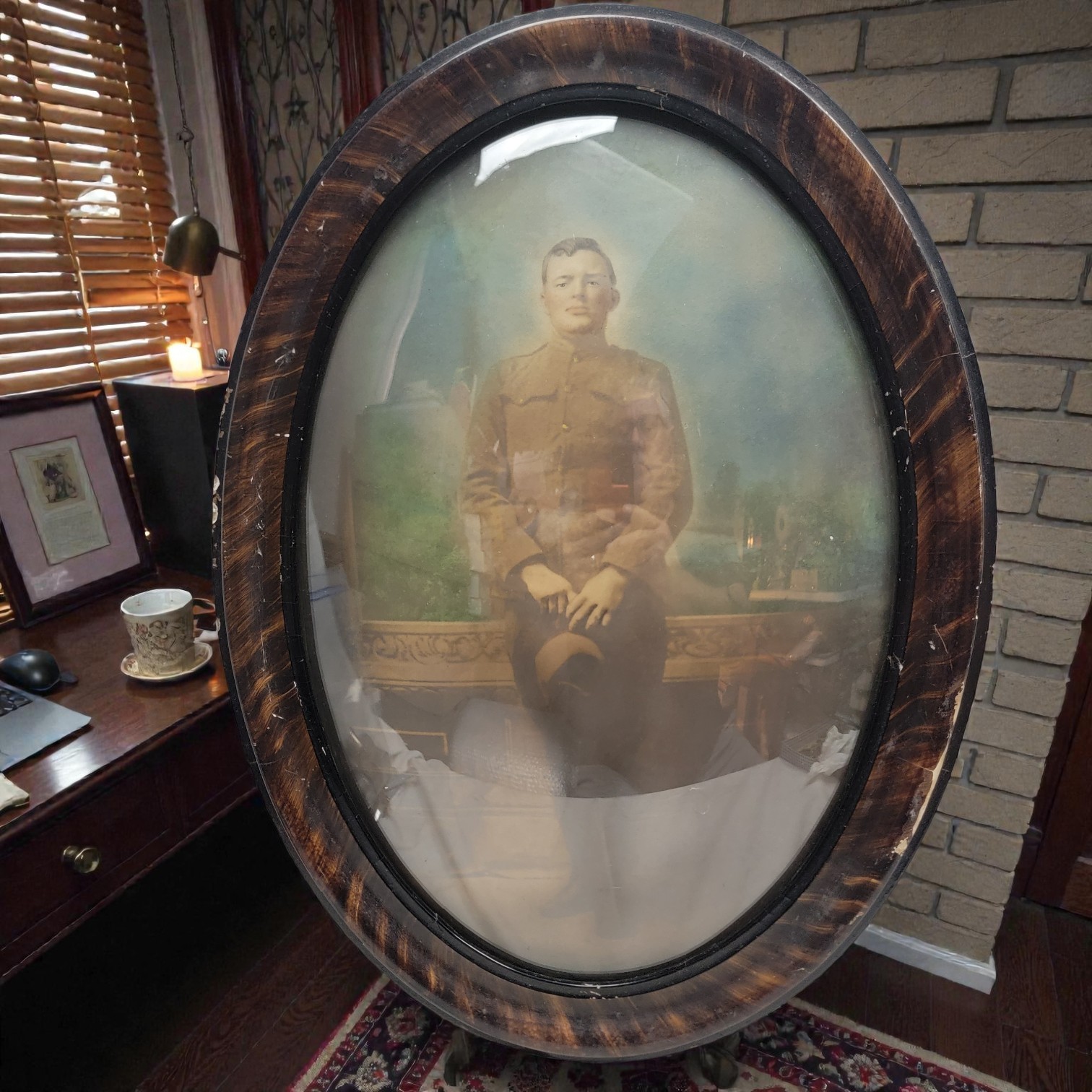 WWI US Army Soldier Framed Oval Portrait Framed in Convex Glass - Antique