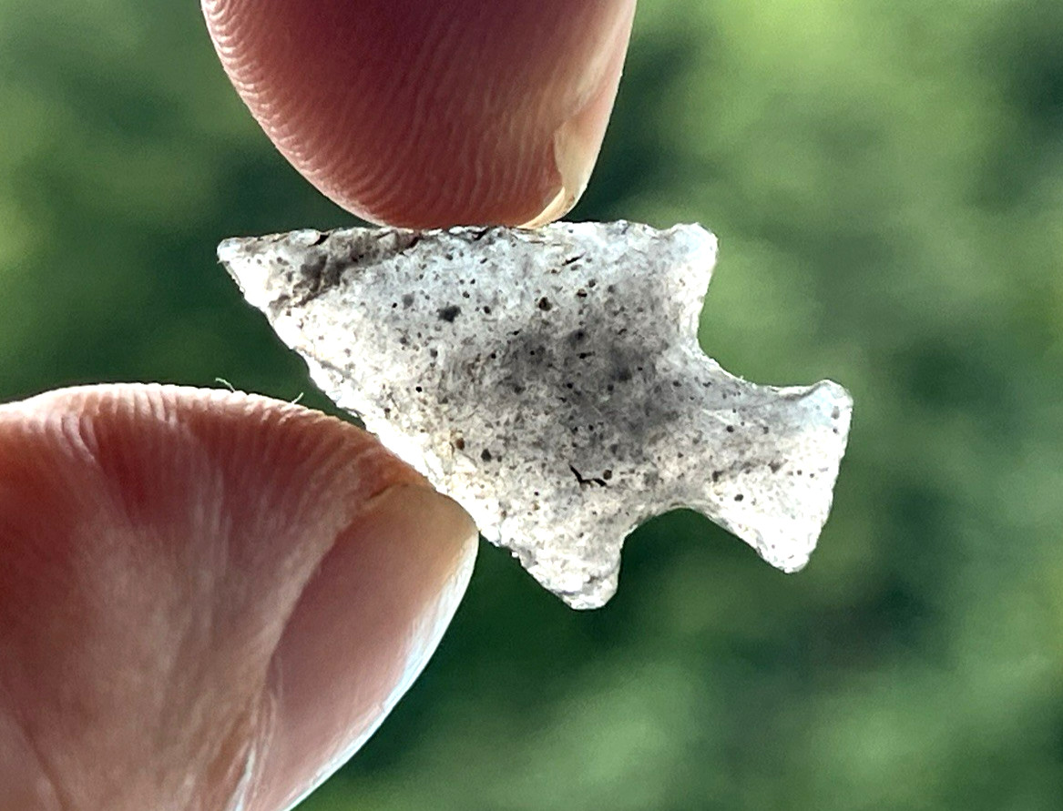 EXCEPTIONAL OREGON ROSE SPRINGS POINT ARROWHEAD AUTHENTIC INDIAN ARTIFACT B39