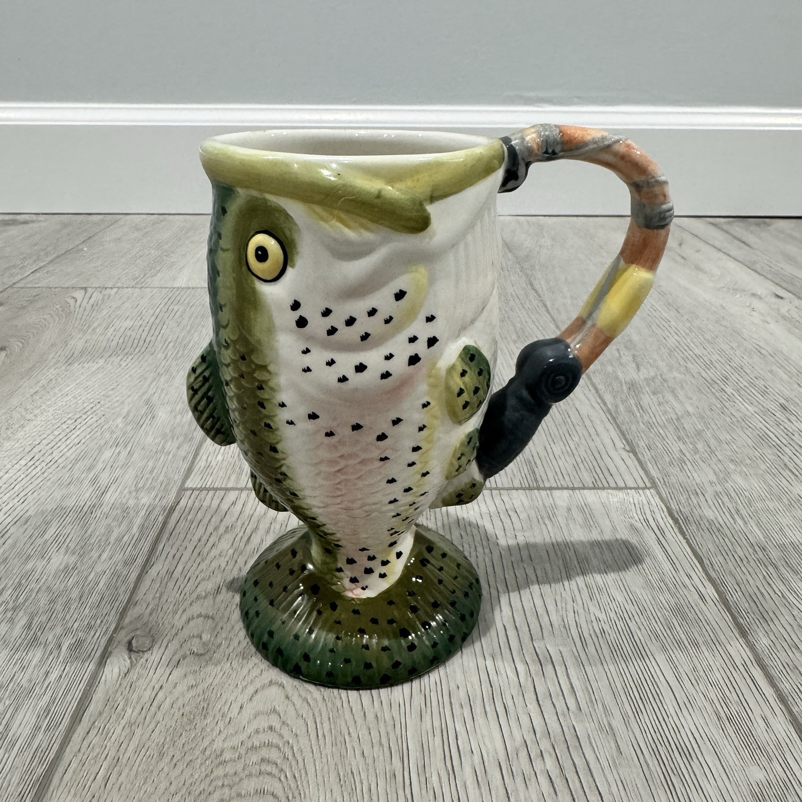 Papel Giftware Fish Mug Novelty Coffee Cup Pedestal Foot Fishing Theme Bass Vtg. Papel Giftware Fish Mug Novelty Coffee Cup Pedestal Foot Fishing Theme Bass Vtg.