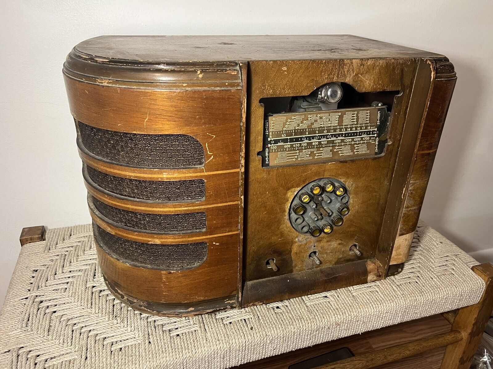 🍊Vintage 1937 Silvertone Tube Radio Ingraham Cabinet | Model 4669 POWERS ON