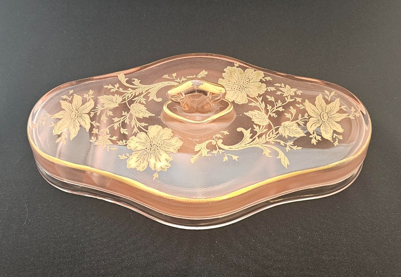 Cambridge Glass Co. Dresser Compact - Peachblo with Wildflower etch - gold ename